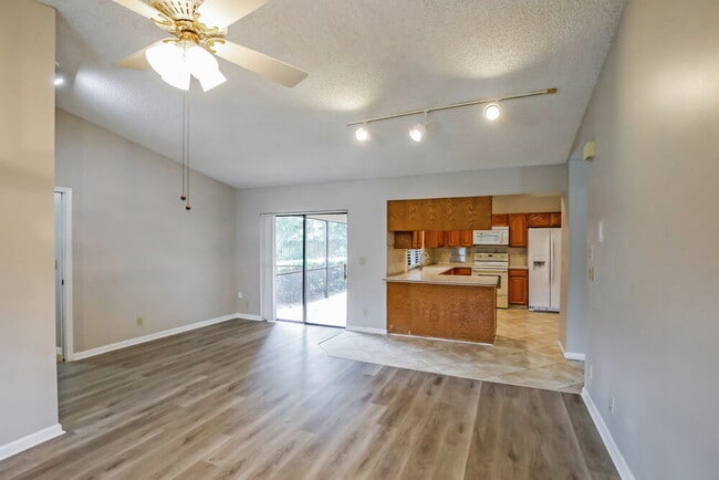 Photo - 518 Azure Ave