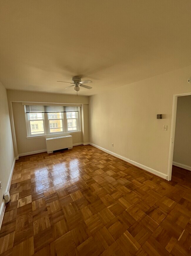 4801 Connecticut Avenue Apartments