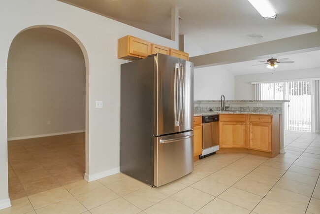 Photo - 4650 Salamander St