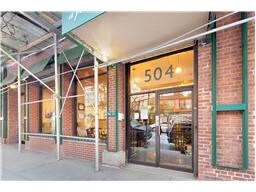 Photo - 494 Greenwich St