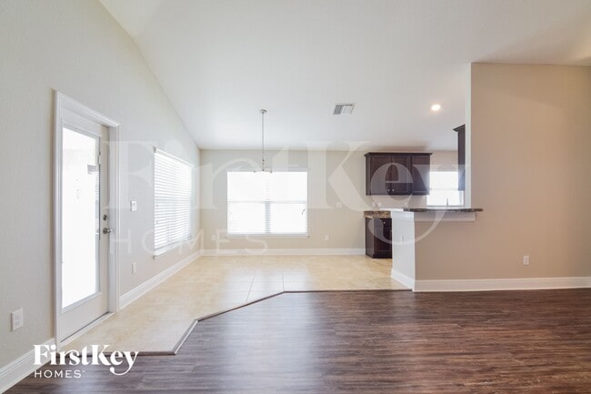 Photo - 14503 Dunrobin Dr