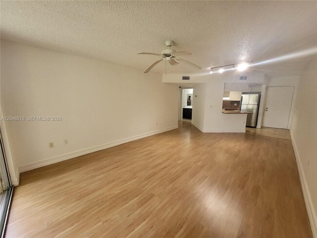 Photo - 8225 Lake Dr Unit 405
