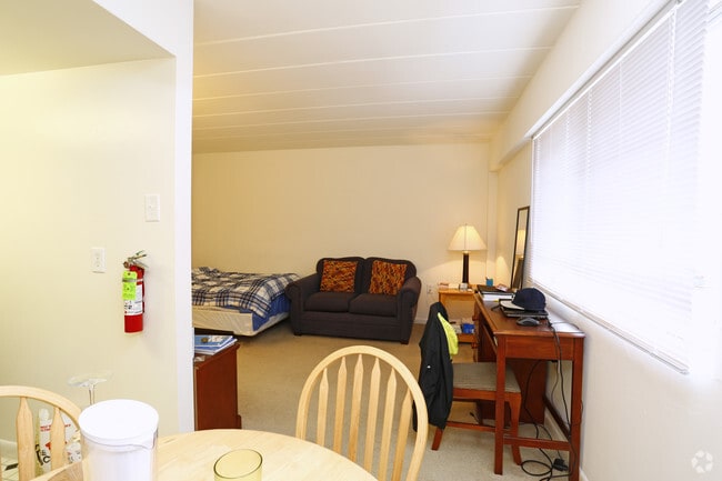 Photo - Parkway Plaza