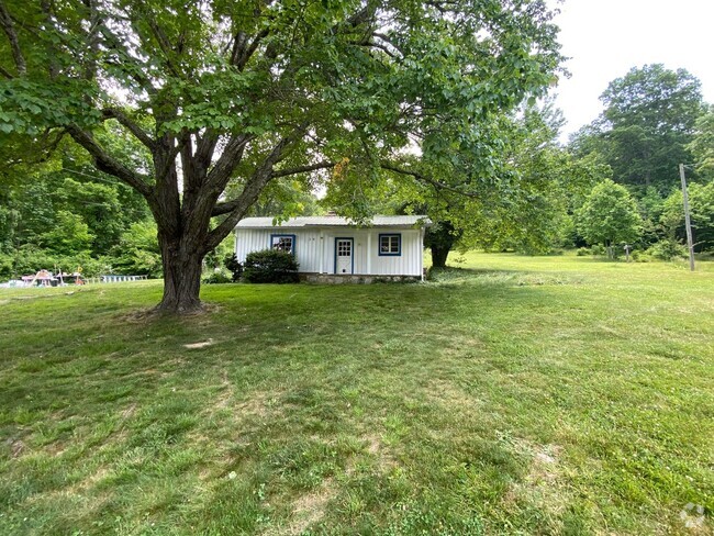 Building Photo - Fairview - Charming One Bedroom Cottage at... Rental