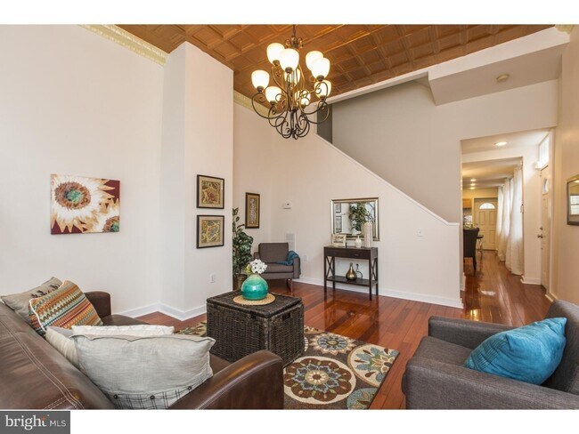 Photo - 856 N 20th St