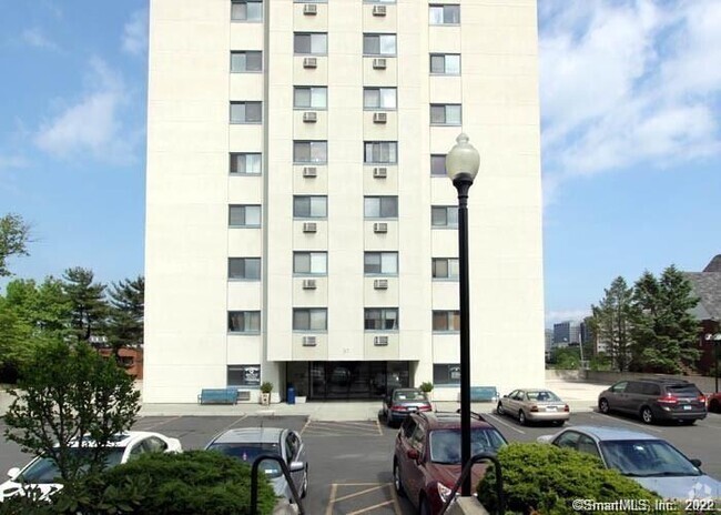 Building Photo - 51 Schuyler Ave Unit 4F Rental