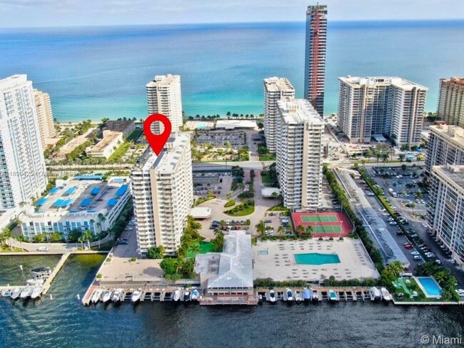 Building Photo - 1965 S Ocean Dr Unit 6C
