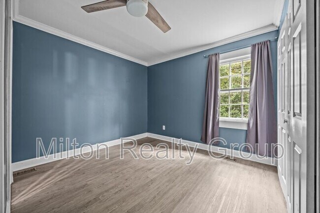 Photo - 1932 Dogwood St