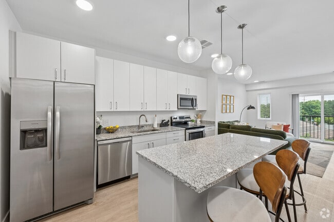 1BR, 1BA - 740SF - Kitchen