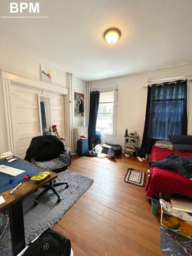 Photo - 25 Forest Hills St