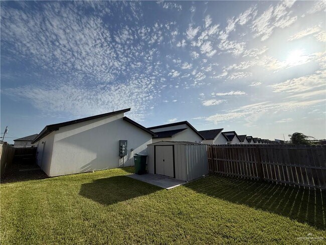 Photo - 12 West Dr Unit #4