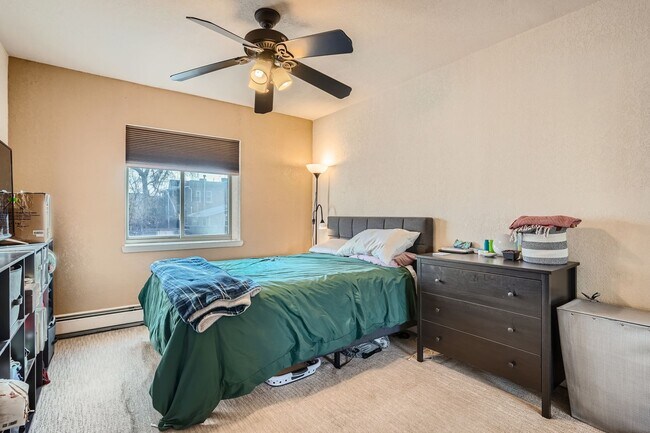 Photo - Updated 1 Bed 1 Bath Condo Easy Access to ...