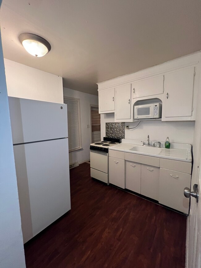 Photo - 117 Walnut St Unidad 2