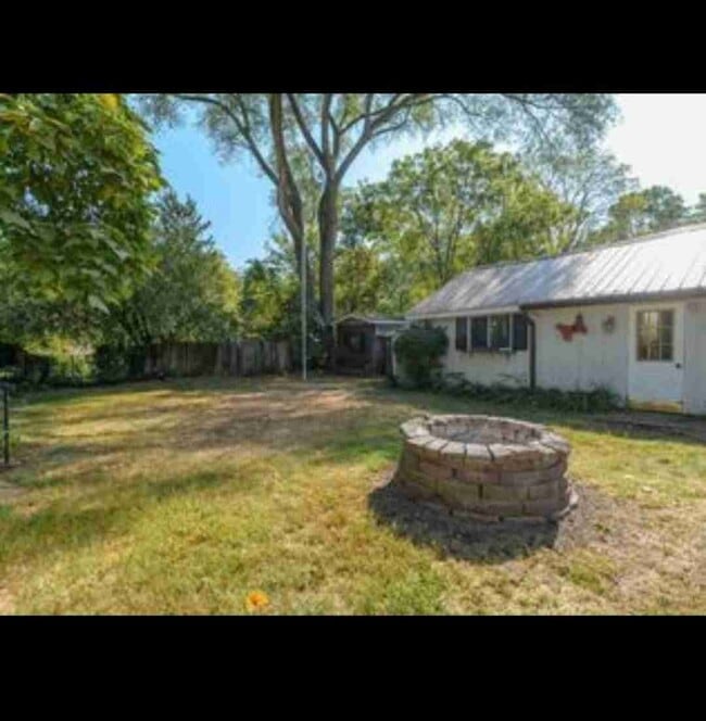 Photo - 2236 Regent St