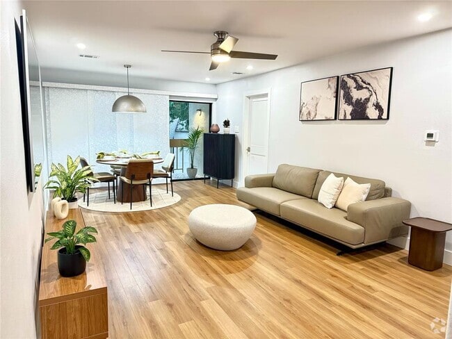 Building Photo - 12100 Melville Dr Unit 702G Rental