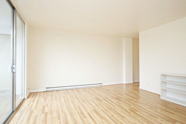 Photo - Student-Friendly Apartment Near Scott Stad... Unidad 501