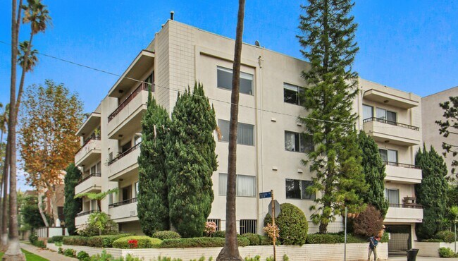 Photo - 12258 Montana Ave - across from Brentwood ...