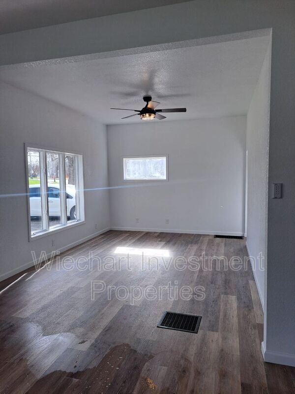 Photo - 358 Cherry St