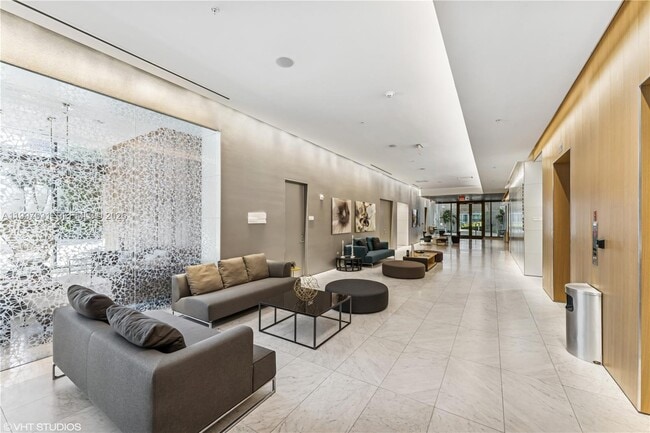 Photo - 88 SW 7th St Unidad 1804