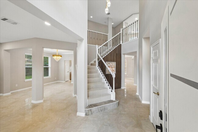 Photo - 1306 Hunter Wood Dr