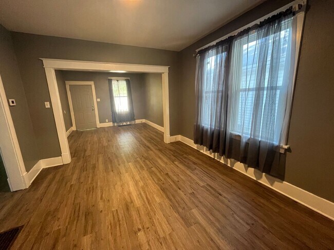 Photo - Two bedroom house in Alton