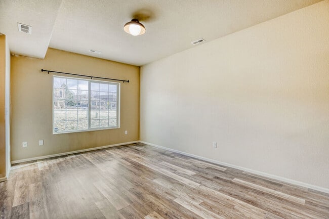 Photo - 1829 Final View Aly