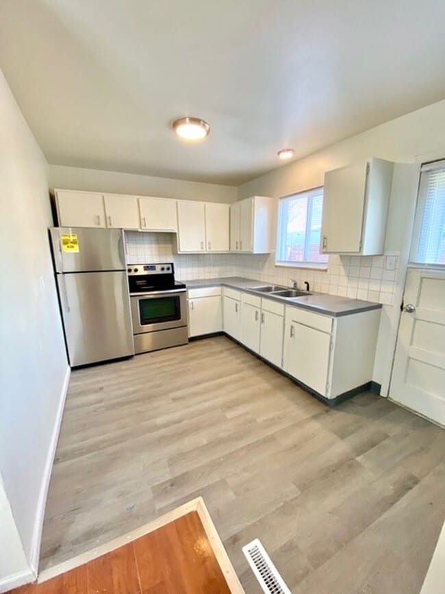 Photo - 3026 W 8th Street Rd