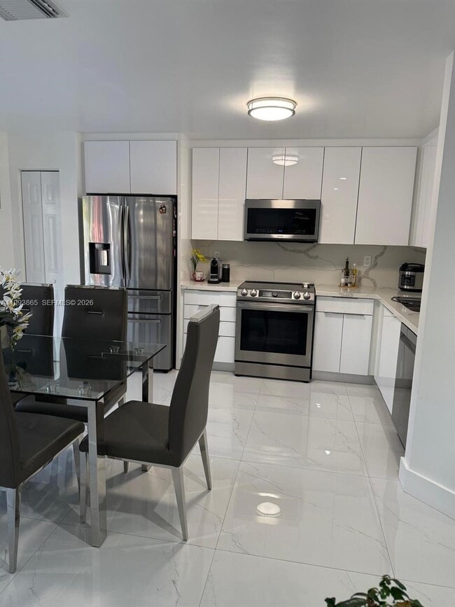 Photo - 16418 SW 72nd Terrace