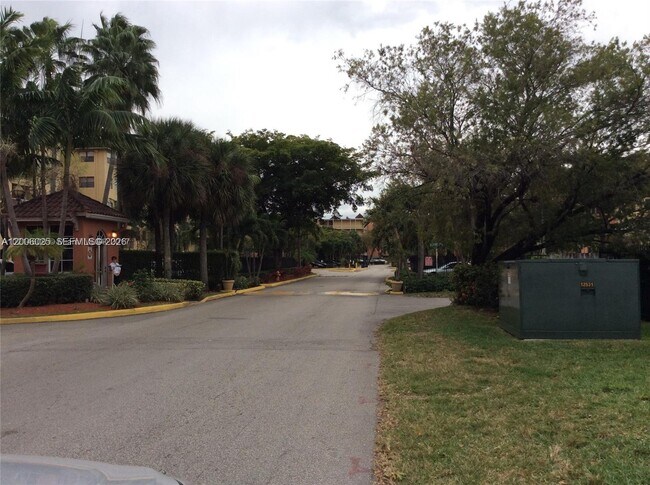 Photo - 8290 Lake Dr Unit 108