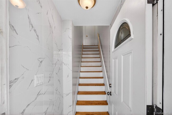 Photo - 2112 Lacombe Ave