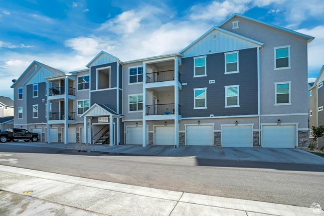 Building Photo - 14654 Bloom Dr Rental