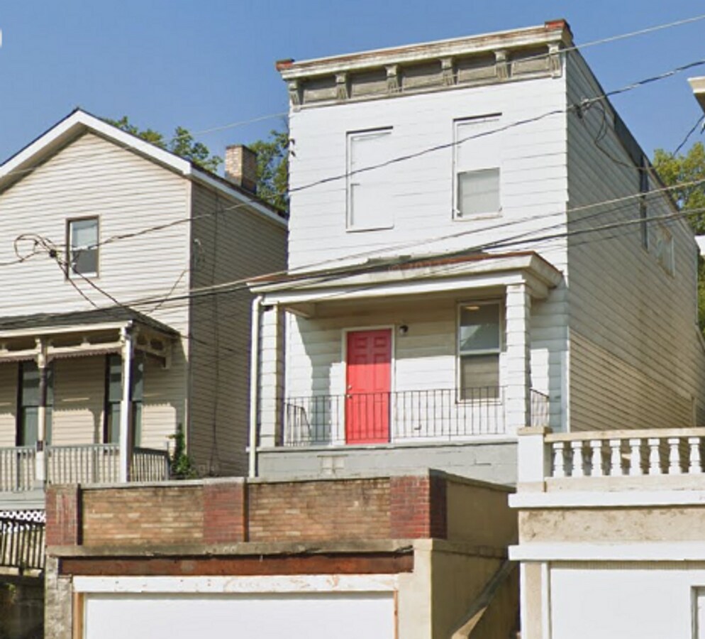 Cool ColerainNOW AVAILABLE for your New Y... House House Rental in