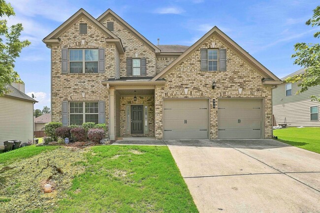 Photo - 636 Amrose Way