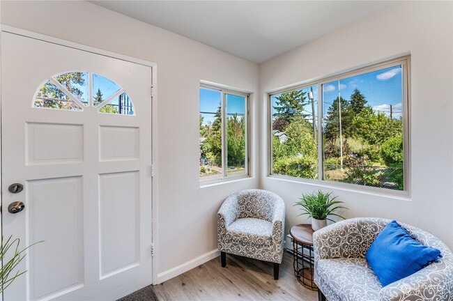 Photo - Charming updated 3 bed home in Hillman City!