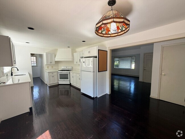 Building Photo - 82 Upton Dr Rental