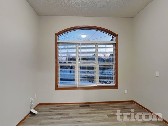 Photo - 2248 Longhorn Ln