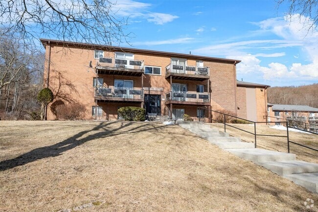 Building Photo - 46 Tanager Rd Unit 4604 Rental
