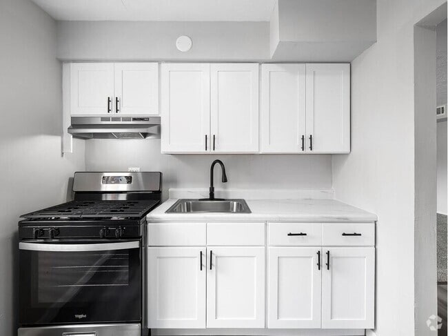 Building Photo - Heights Garden Apartments