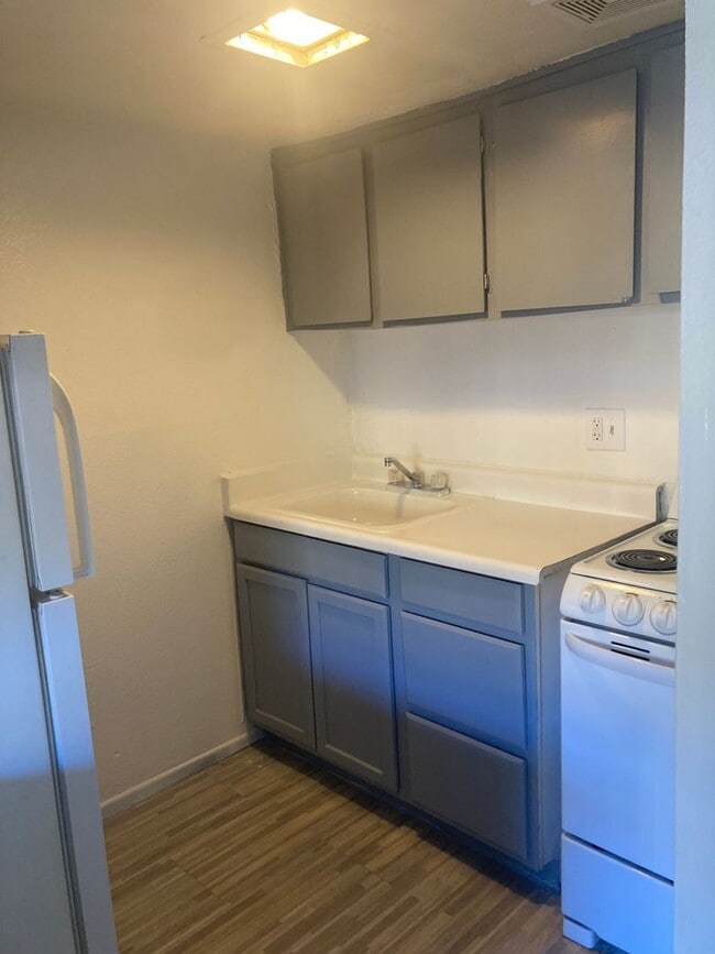 Photo - Buenas off the Highway Apartments