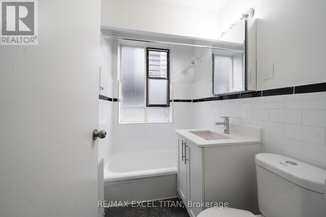 Photo - 77 Erskine Ave Unit 110