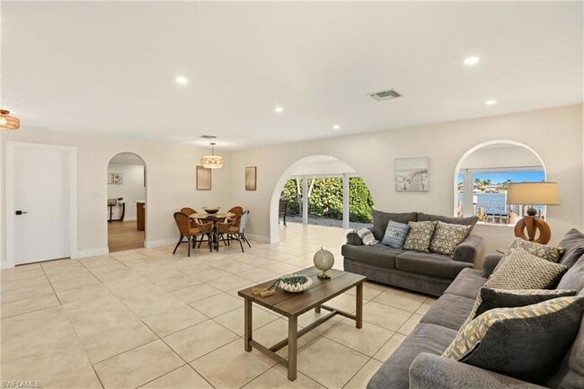 Photo - 339 Landmark St