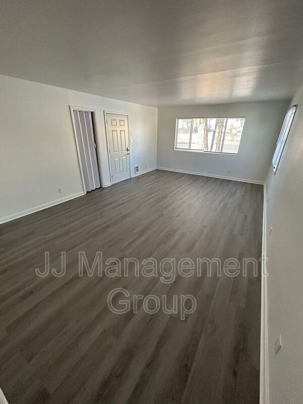 Photo - 1225 2nd St Unit Webster Apartments