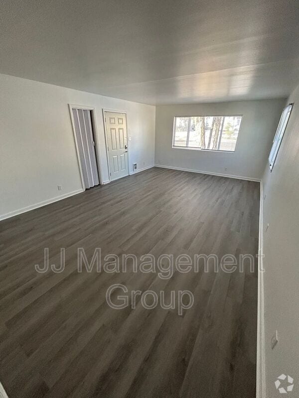 Building Photo - 1225 2nd St Unit Webster Apartments