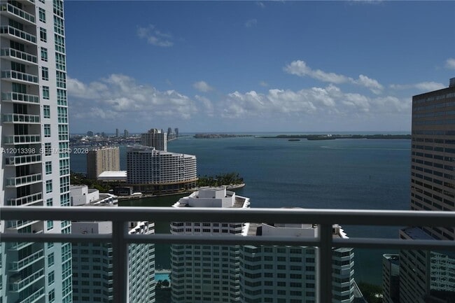 Building Photo - 951 Brickell Ave Unit 3104