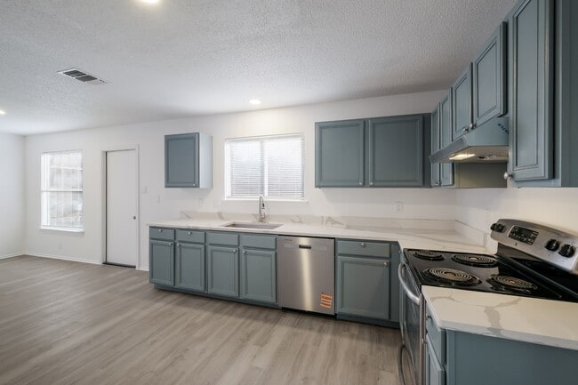 Photo - 3506 Moss Meadow