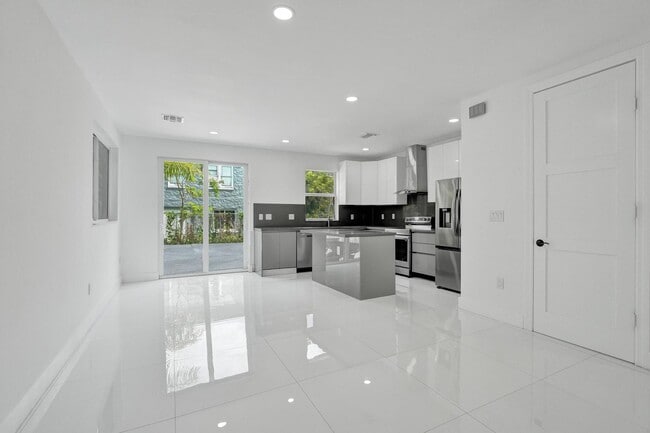 Photo - 1215 W Las Olas Blvd