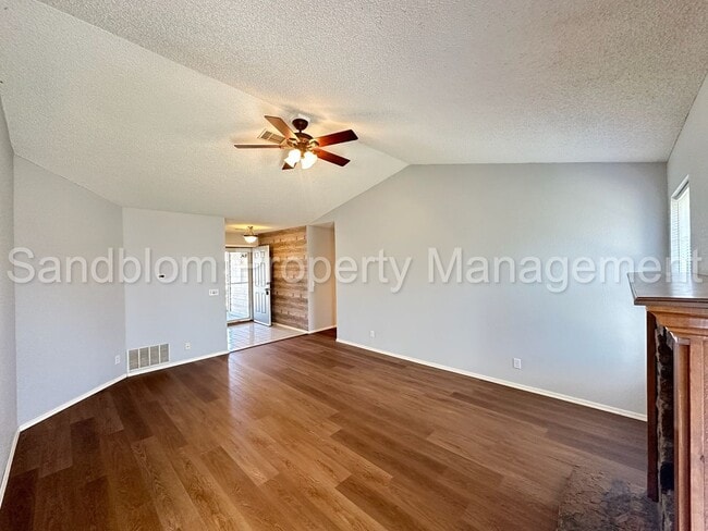 Photo - For Lease | Broken Arrow | Available Now!
