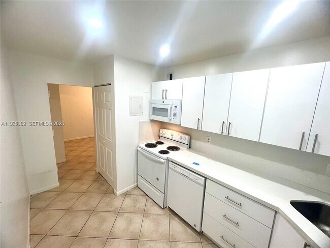3115 Oakland Shores Dr Unidad E208