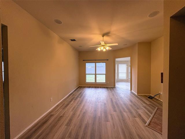 Photo - 913 Tourmalin Dr