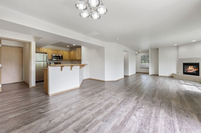 Photo - Sumner Square